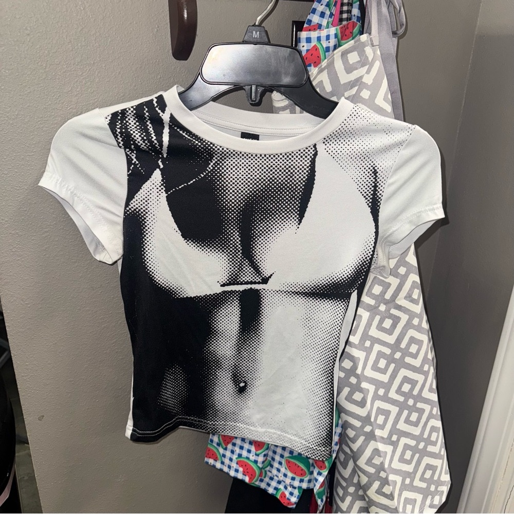 SHEIN Monochrome Graphic Short Sleeve Tee
